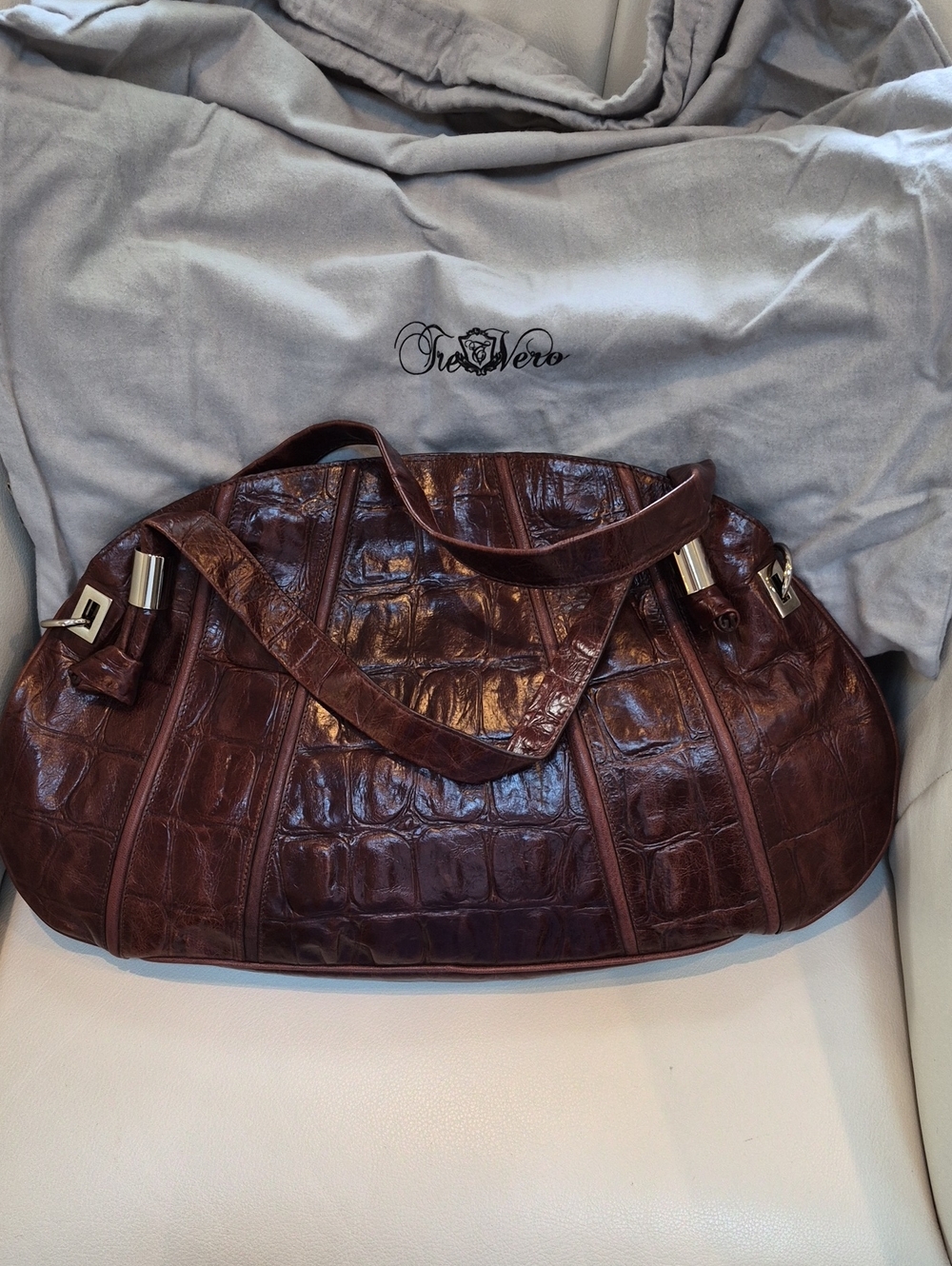 Tre Vero Dark Brownish MAROON Croc-Embossed Leather Shoulder Tote